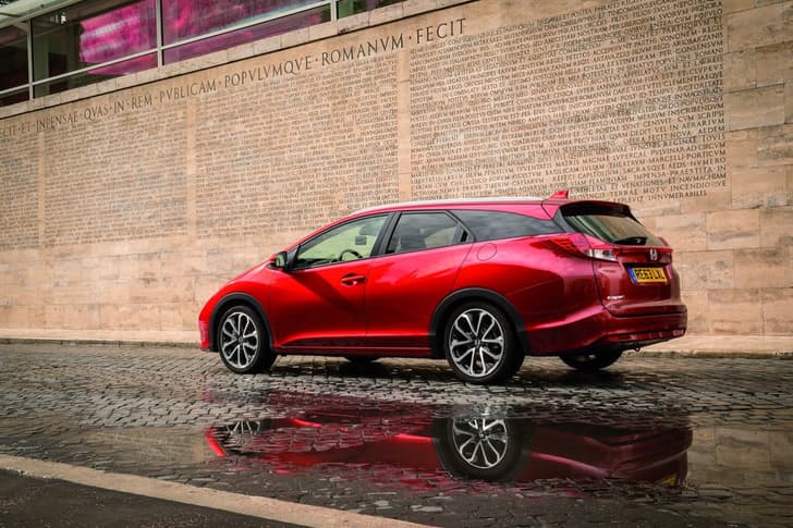 New Honda Civic Tourer photo gallery